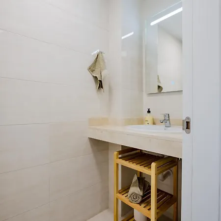 Апартаменты Modern Cozy And Peaceful Oasis