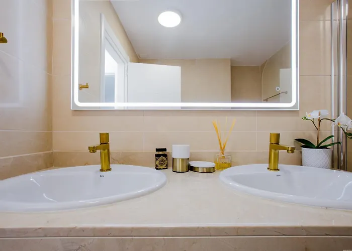 Modern Cozy And Peaceful Oasis *